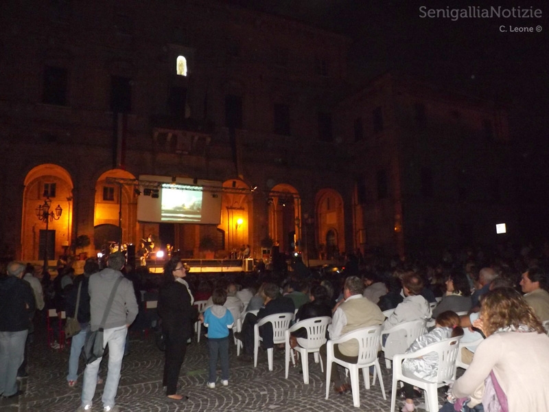 Musica live all'incontro con Paolo nespoli