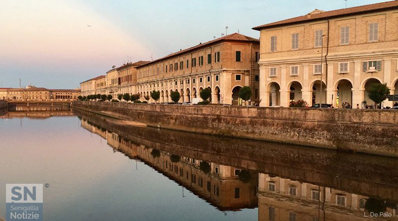 18/09/2017 - Portici specchiati