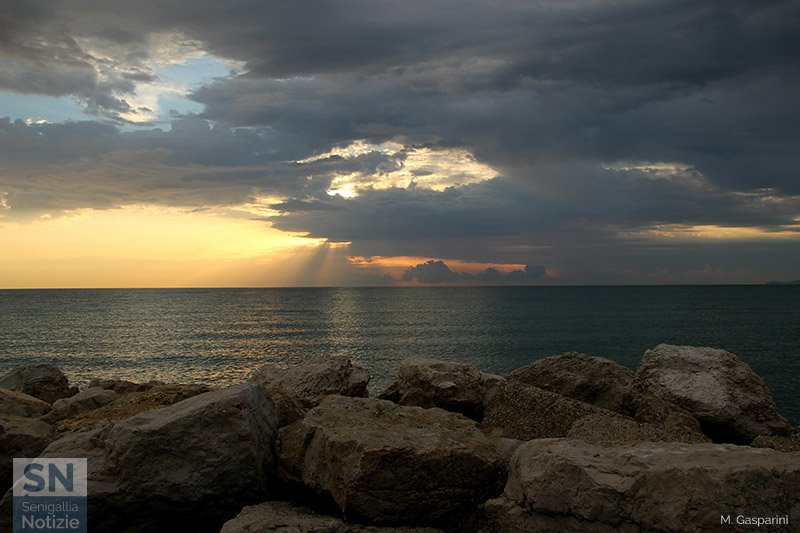 20/09/2017 - Luci all'orizzonte