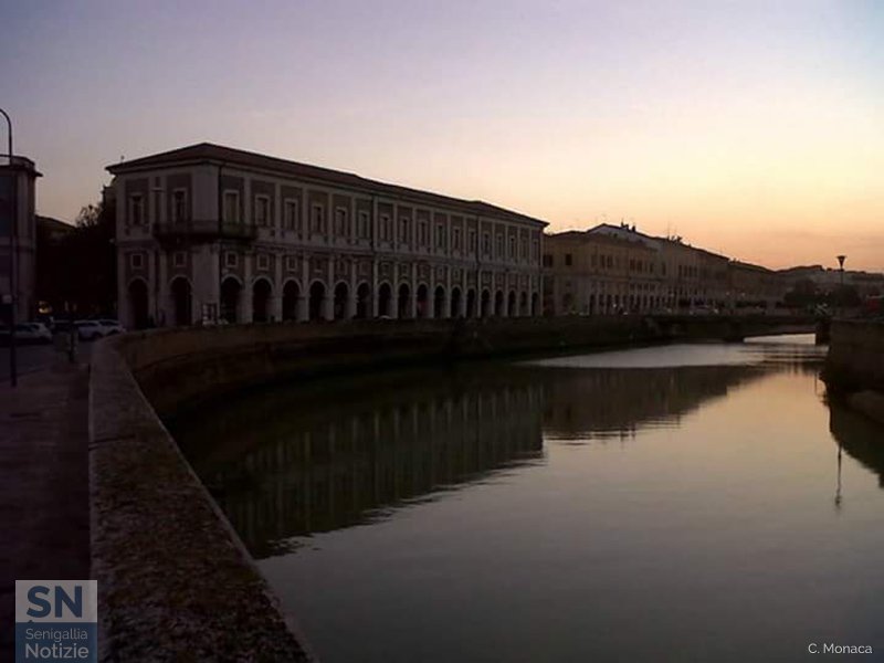 23/09/2018 - Portici all'imbrunire