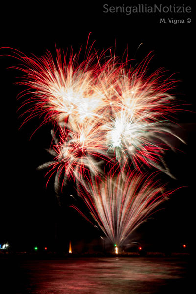 Spettacolo pirotecnico sul mare 2013 a Senigallia