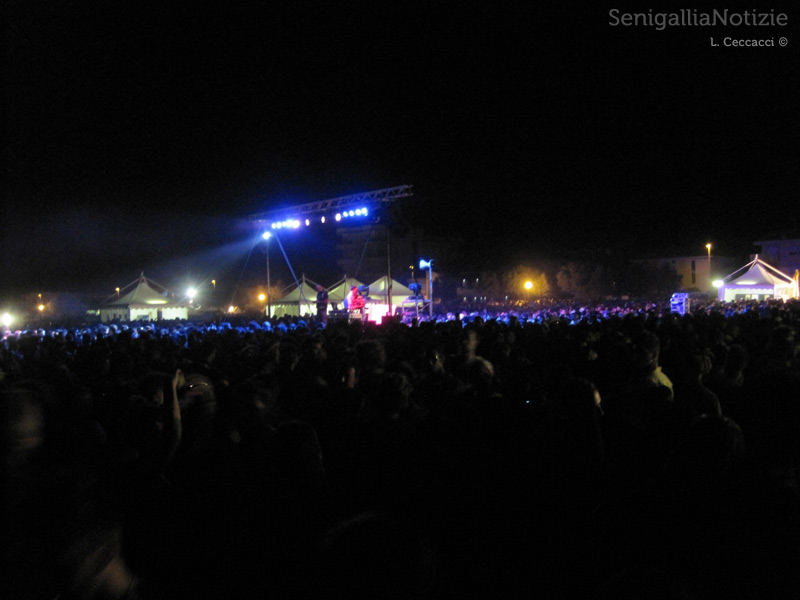 Summer Jamboree 2012 - Folla al Big Hawaiian Party