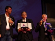 Maurizio Mangialardi e sindaci con doni per Senigallia