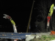 Ruspe, pinze meccaniche e martelli pneumatici al lavoro