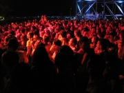 Il fitto pubblico sotto il palco