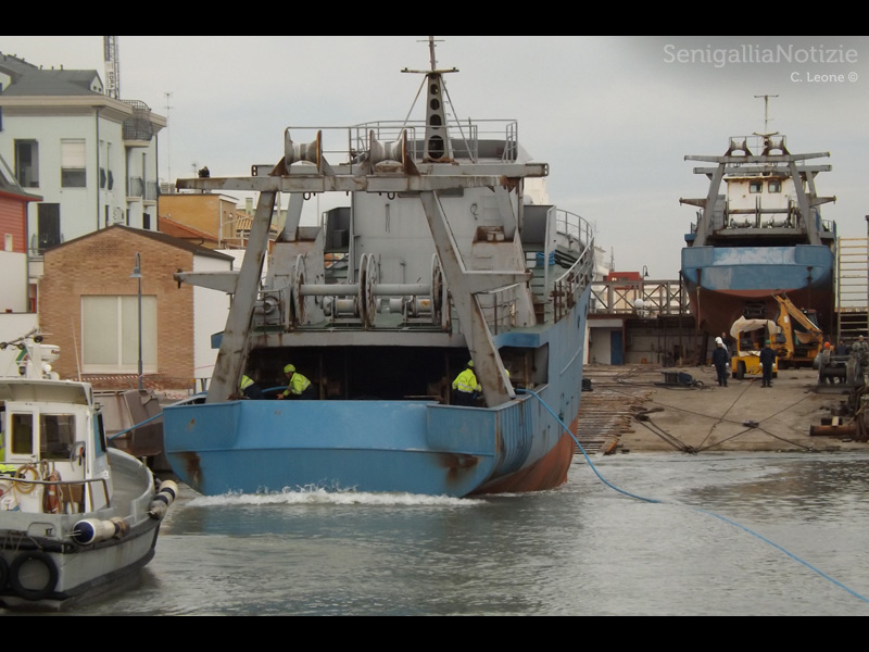 Varo terzo peschereccio all'ex-Navalmeccanico