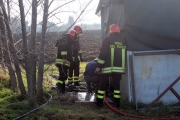I Vigili del Fuoco al lavoro sul luogo dello scoppio