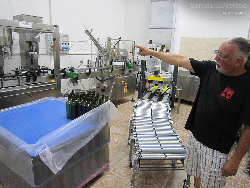 Macchinario per l'imbottigliamento dell'azienda La Maddalena di Monterado