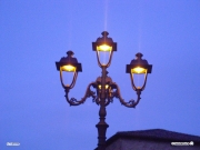 21/04/2010 - Senigallia, lampione in Piazza del Duca