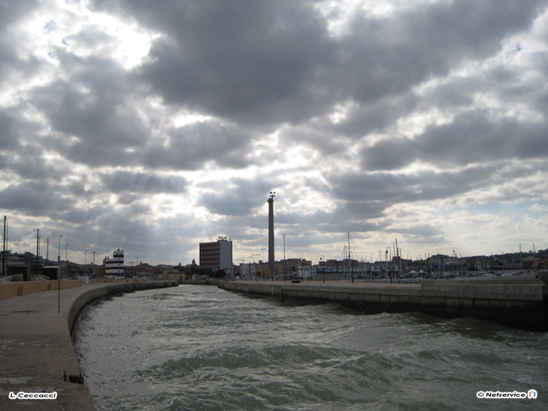 19/01/2010 - Senigallia, il porto di mare