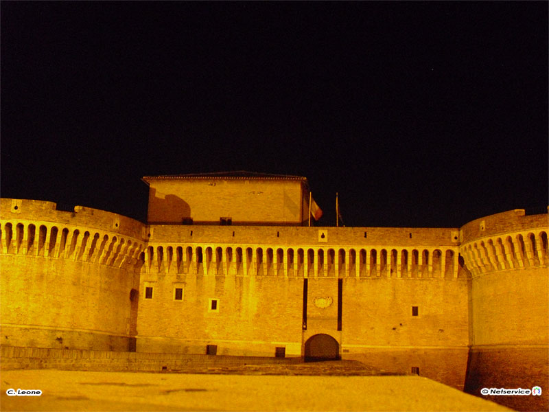Rocca roveresca di Senigallia in notturna