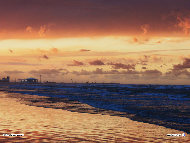 08/11/2010 - Senigallia, il mare al tramonto - Foto di Francesco Buontempi