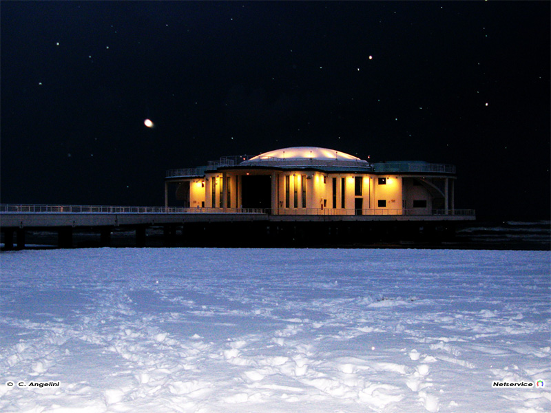 23/02/2011 - Neve sulla spiaggia di velluto