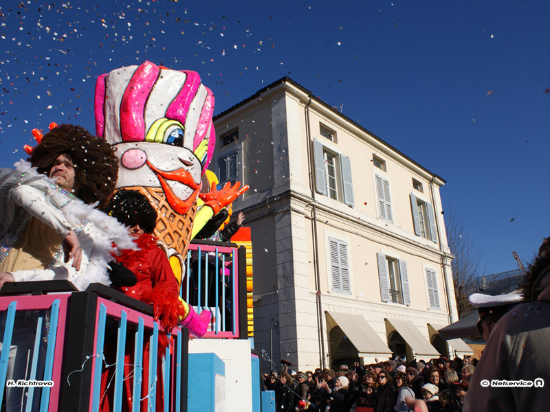 09/03/2011 - Carnevale a Senigallia