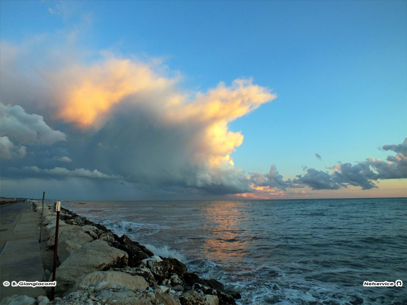 11/10/2011 - Alba a Senigallia