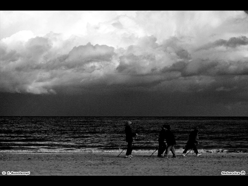 22/11/2011 - Nordic Walking sulla spiaggia di Senigallia