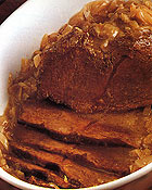 Fusello di manzo con cipolle e alloro